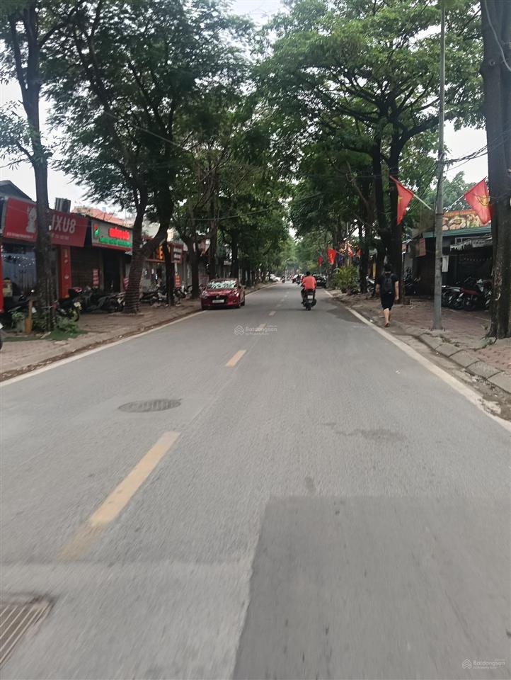 90tr/m2 lô góc đất tu hoàng nam từ liêm dt 193 m² , mt 35m đường oto không lỗi , không qh