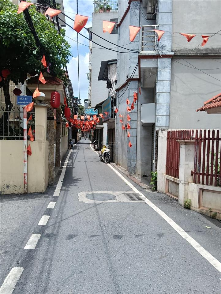 Bán đất xuân phương nam từ liêm lô góc dt 191m², mt 30m đường thông oto qua giá 90tr/m2 chính chủ