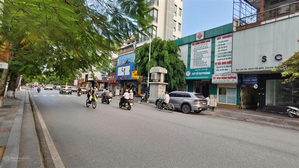 Cho thuê mặt bằng 200m2, mt 9m mặt đường nguyễn đức cảnh, hải phòng, vị trí nổi bật