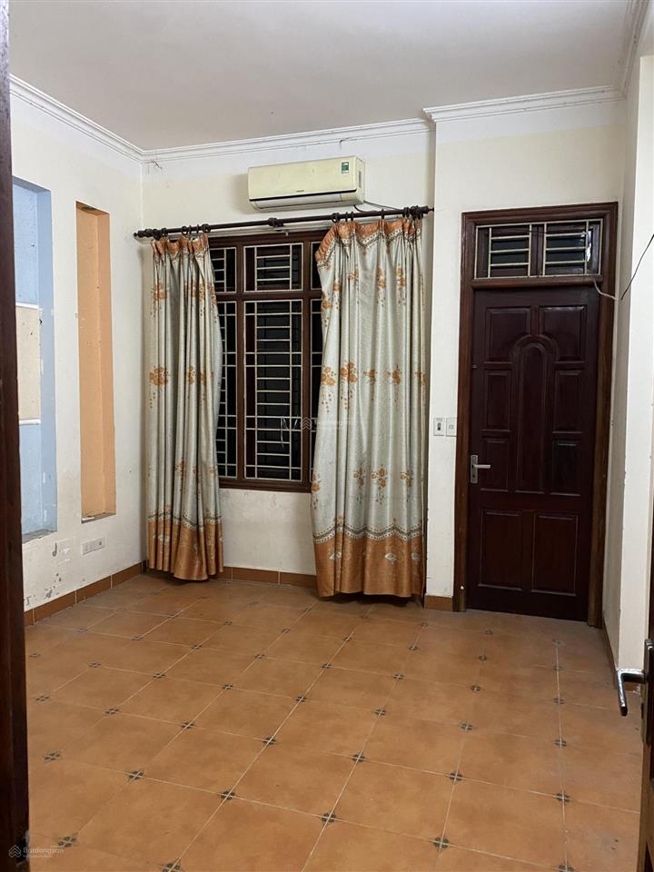 Cho thuê nhà trọ 1pn, 1wc, 18m2 giá siêu hời tại ngõ 5/72 hoàng quốc việt, cầu giấy, hn