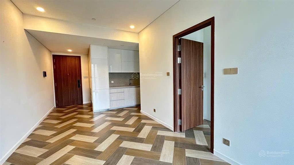 Giá tốt chốt nhanh! bán căn 1pn the galleria  tầng cao view công viên bờ sông chỉ 15 tỷ sẵn sổ