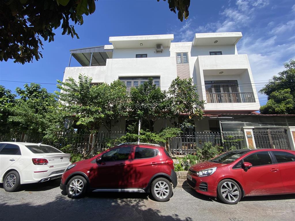 Chính chủ cần cho thuê biệt thự sân vườn 200m2 lô góc 2 mặt thoáng gần trường đhh hải phòng