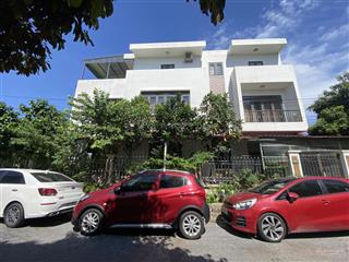 Chính chủ cần cho thuê biệt thự sân vườn 200m2 lô góc 2 mặt thoáng gần trường đhh hải phòng