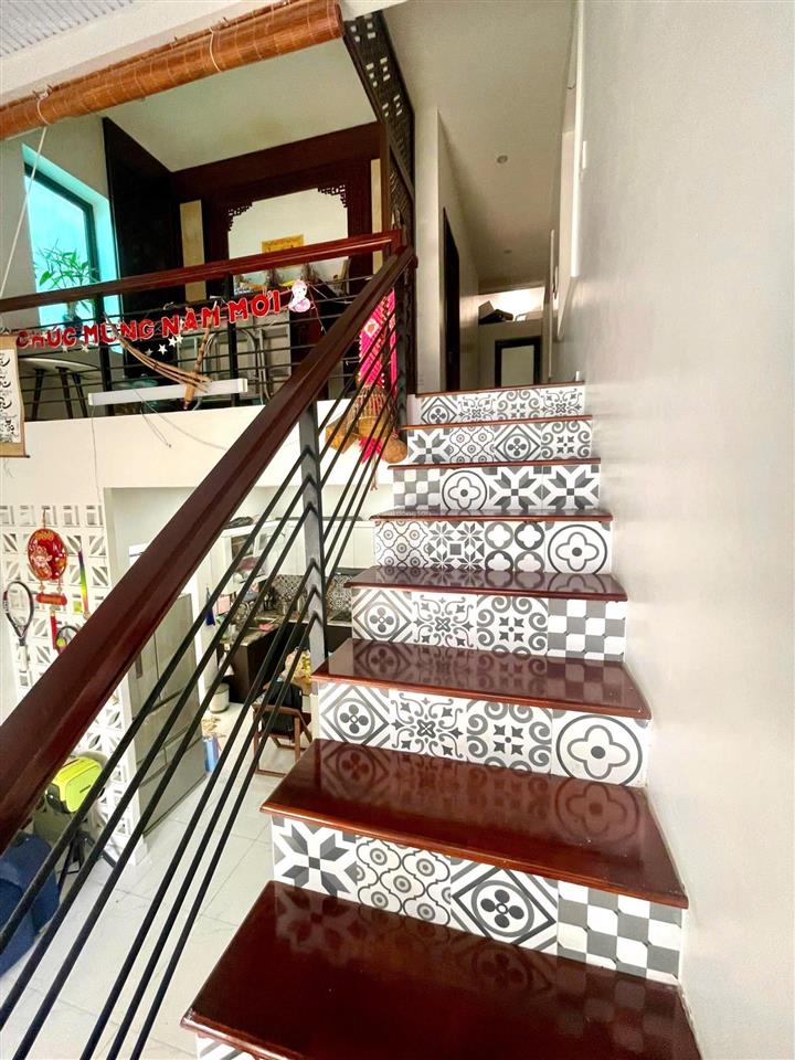Hạ giá căn homestay 96m2, gốc dân tự tay xây dựng tâm huyết  có phòng ngủ tầng 1