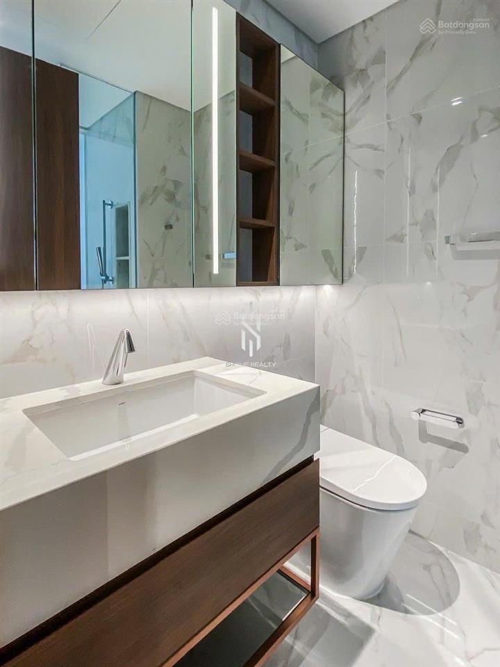 Hàng hót 2pn full nt nhập khẩu ý cần cho thuê view bao trọn q1 lầu cao chỉ 41 triệu