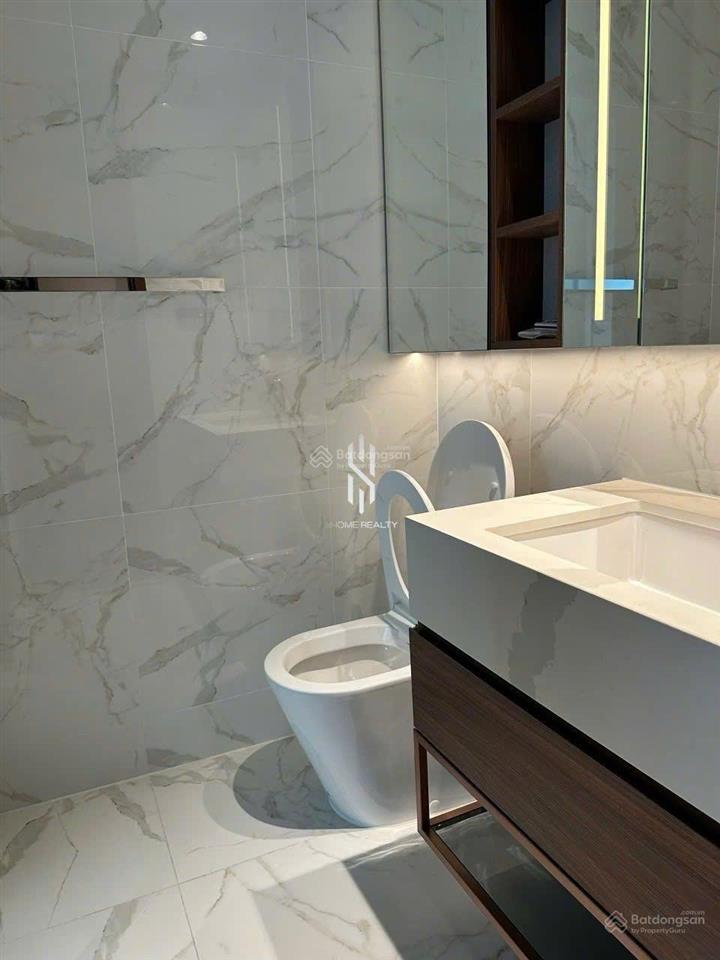 Hot nhất lúc này căn 2pn 2wc galleria ntcb chỉ 38 triệu/th gấp lắm ạ