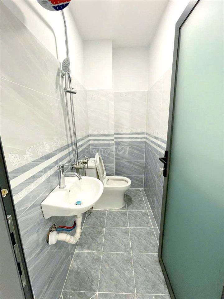 Nhà mới đúc lửng 3pn (4m x 10m) đg HT-43 gần khu cn-Tân thới Hiệp q12