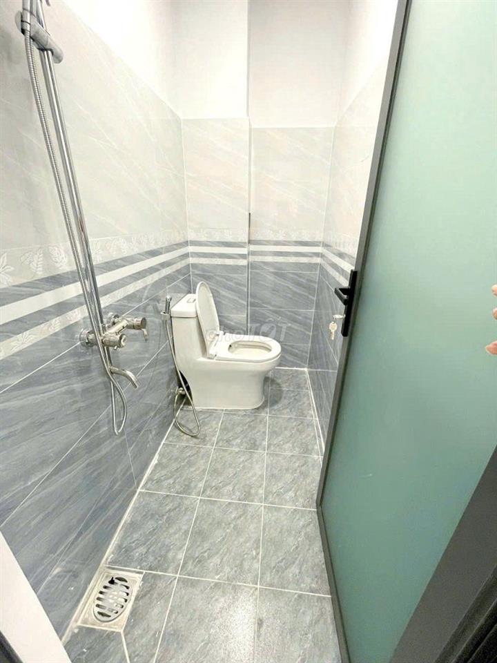 Nhà mới đúc lửng 3pn (4m x 10m) đg HT-43 gần khu cn-Tân thới Hiệp q12