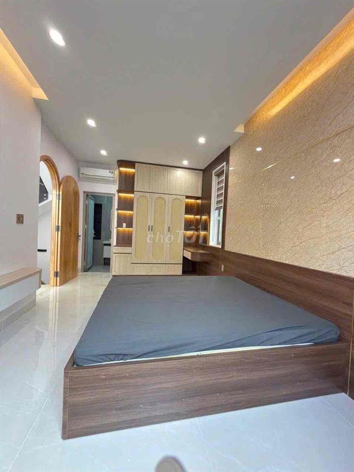 Biệt Thụ Bán Mặt Tiền Nguyễn Bình,giá 22 tỷ,thân gửi 1%