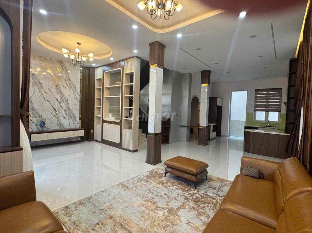 Biệt Thụ Bán Mặt Tiền Nguyễn Bình,giá 22 tỷ,thân gửi 1%