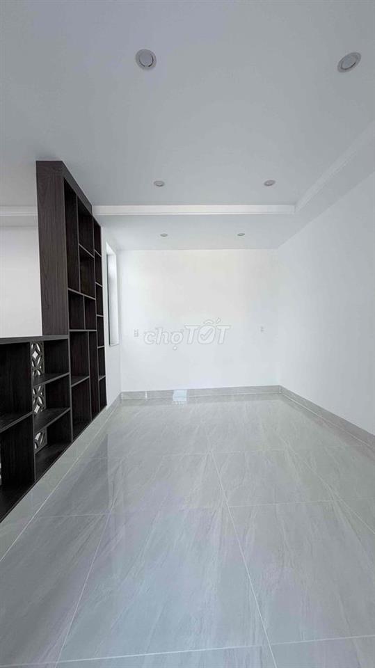cần bán 3 căn Mặt Tiền Nguyễn Trọng Quản,P-8,Vũng Tàu