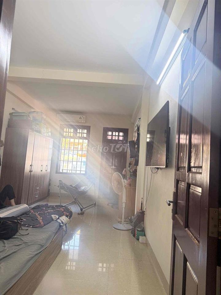 cho thuê nhà Mặt Tiền Đinh Tiên Hoàng,giá 15tr/1 tháng