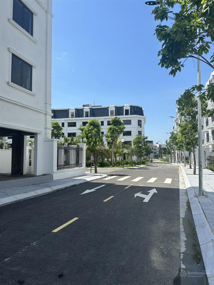 Chính chủ bán lô áp góc shophouse khu nhà ở thương mại tổ 6 phường xuân phương  cđt 0935 123 ***