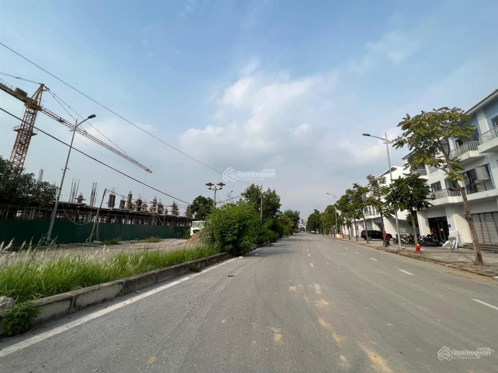 Chính chủ bán lô áp góc shophouse khu nhà ở thương mại tổ 6 phường xuân phương  cđt 0935 123 ***