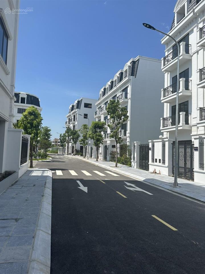 Chính chủ bán lô áp góc shophouse khu nhà ở thương mại tổ 6 phường xuân phương  cđt 0935 123 ***