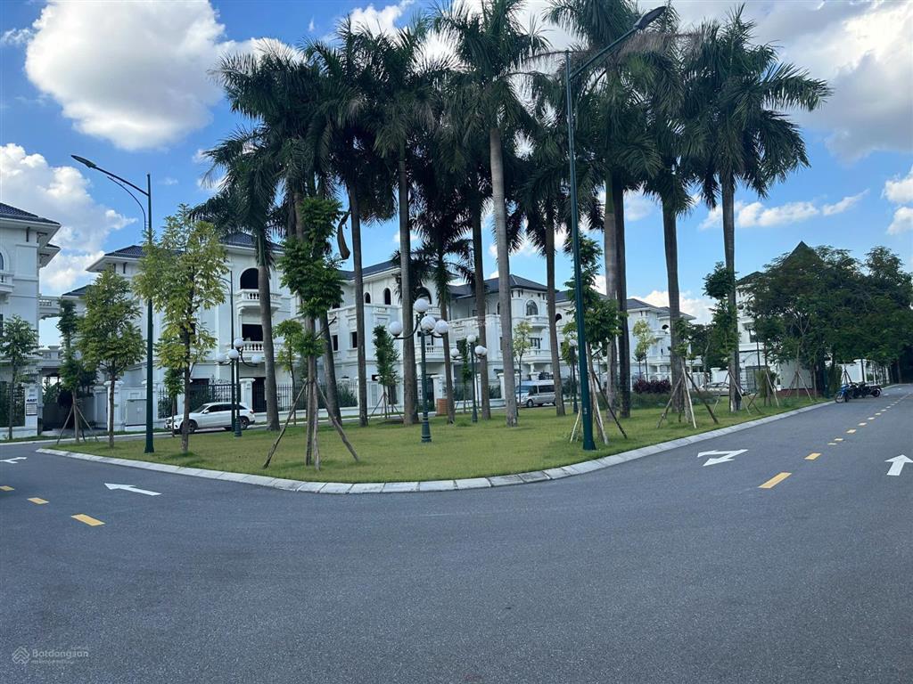 Siêu hiếm! chính chủ bán bt đơn lập căn góc 290m2 vườn cam, view trực diện công viên  0935 123 ***