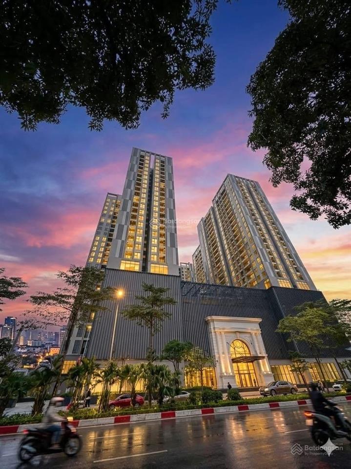 Bán gấp 2 căn siêu đẹp 142m2 (dualkey) và 3 ngủ 138m2, tầng đẹp view thành phố, hướng đông nam