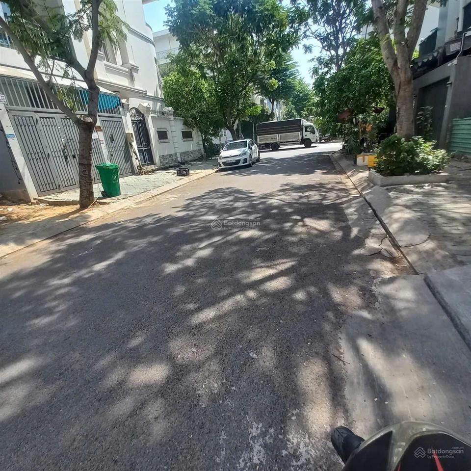 Bán nhà đường 8m đặng thùy trâm  bình lợi  ngay đh văn lang 4 tầng cho thuê 25tr/th, chỉ 10 tỷ