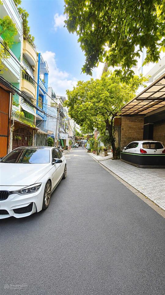 Bán chdv 2 mặt tiền hẻm 69/d2 nguyễn gia trí. bình thạnh(4x18m) 5tầng 8phòng,cho thuê 70 triệu/th.