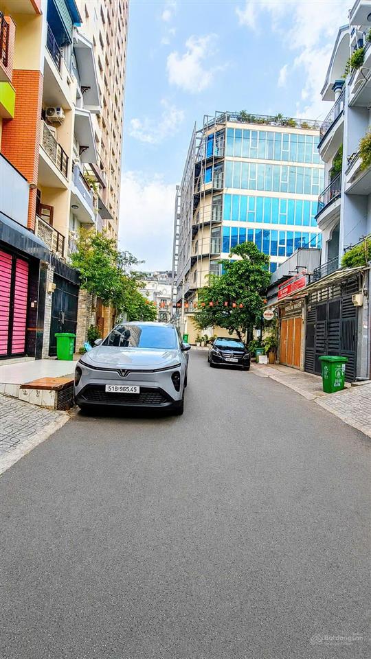 Bán chdv 2 mặt tiền hẻm 69/d2 nguyễn gia trí. bình thạnh(4x18m) 5tầng 8phòng,cho thuê 70 triệu/th.