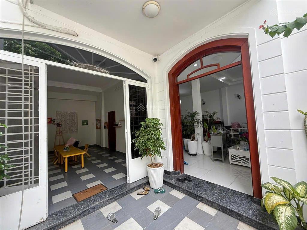 Siêu vị trí ngay bùi đình túy.p24.bình thạnh(6x18m)kế rạch xuyên tâm ,xd hầm 6 tầng nhỉnh 12 tỷ.