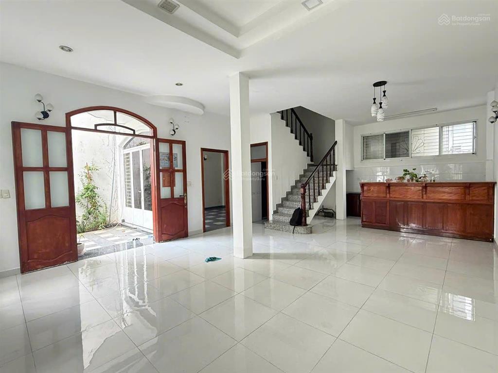 Siêu vị trí ngay bùi đình túy.p24.bình thạnh(6x18m)kế rạch xuyên tâm ,xd hầm 6 tầng nhỉnh 12 tỷ.