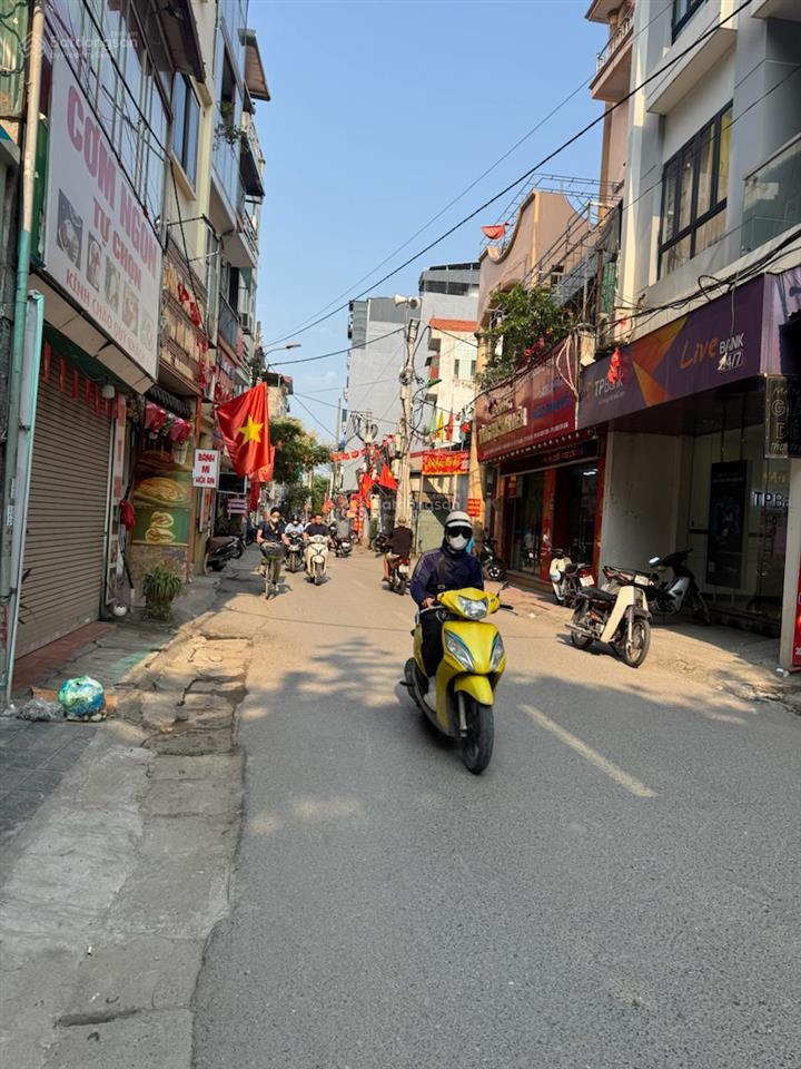 Bán nhà mặt phố đường xuân đỉnh 35 m 4 tầng kinh doanh ô tô đỗ cửa giá 12,5 tỷ có thương lượng