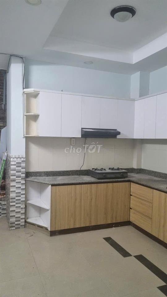 Cho thuê nhà nguyên căn, Ngã 4 Lạc Long Quân - Âu Cơ, gần chợ Tân Bình