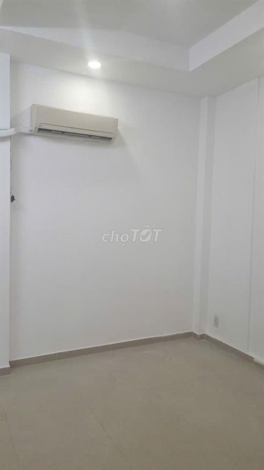 Cho thuê nhà nguyên căn, Ngã 4 Lạc Long Quân - Âu Cơ, gần chợ Tân Bình