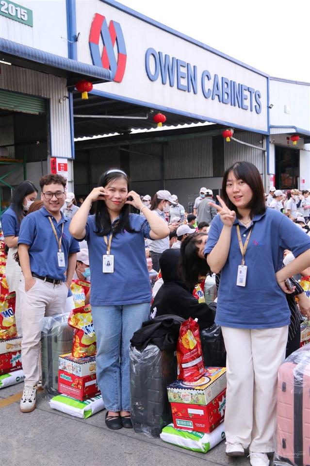 Bán nhà lầu đường chính d1 trong kdc vsip1 giá tốt