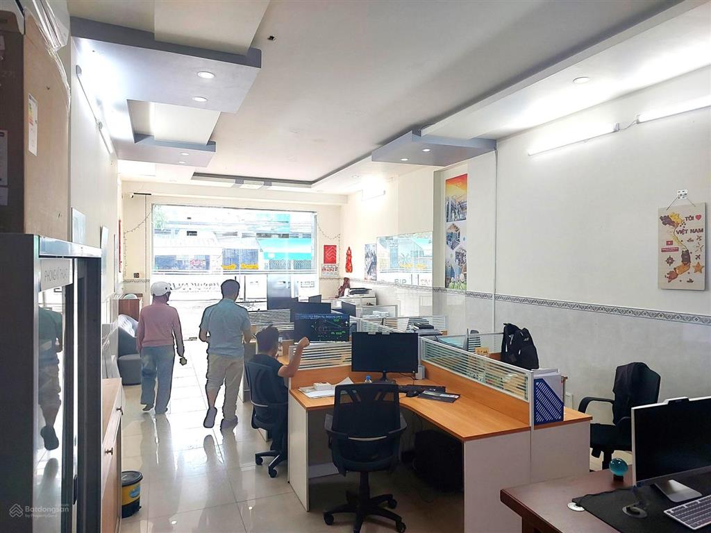 Hạ hạ giá bán nhanh nhà 2 lầu giá tốt kế chợ d11 .