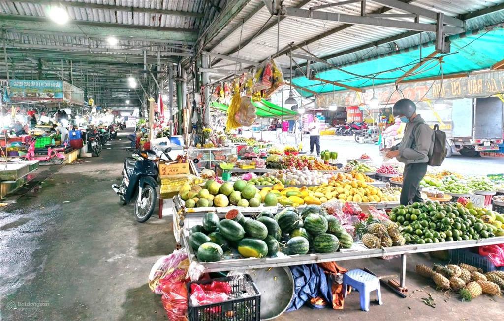 Hạ giá bán nhà mặt tiền đường chính đt 743c  giá đầu tư.