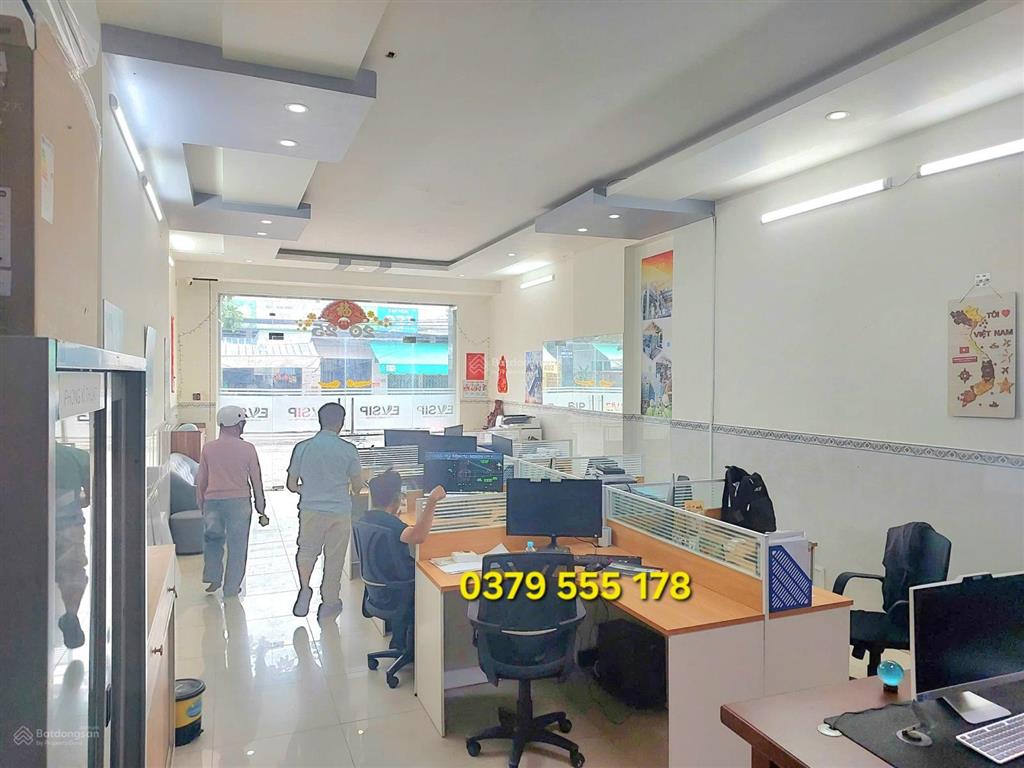 Bán nhà 2 lầu đường chợ d11 trong kdc vsip1 giá tốt.