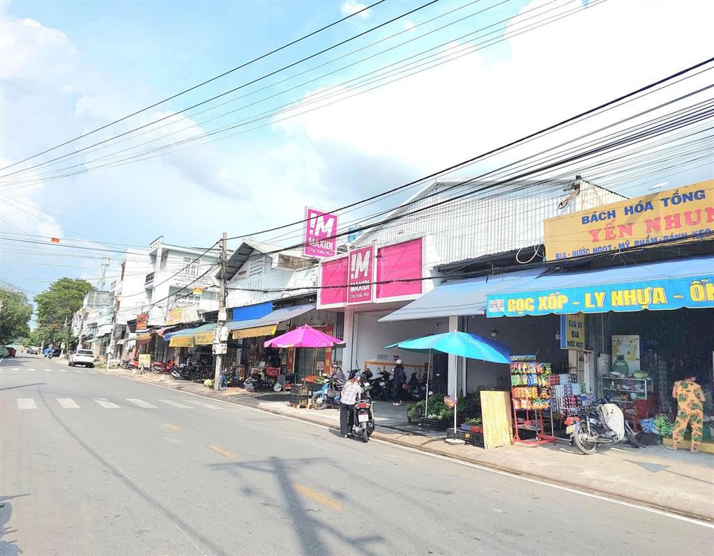 Bán nhà mặt tiền chợ kinh doanh giá tốt trong khu