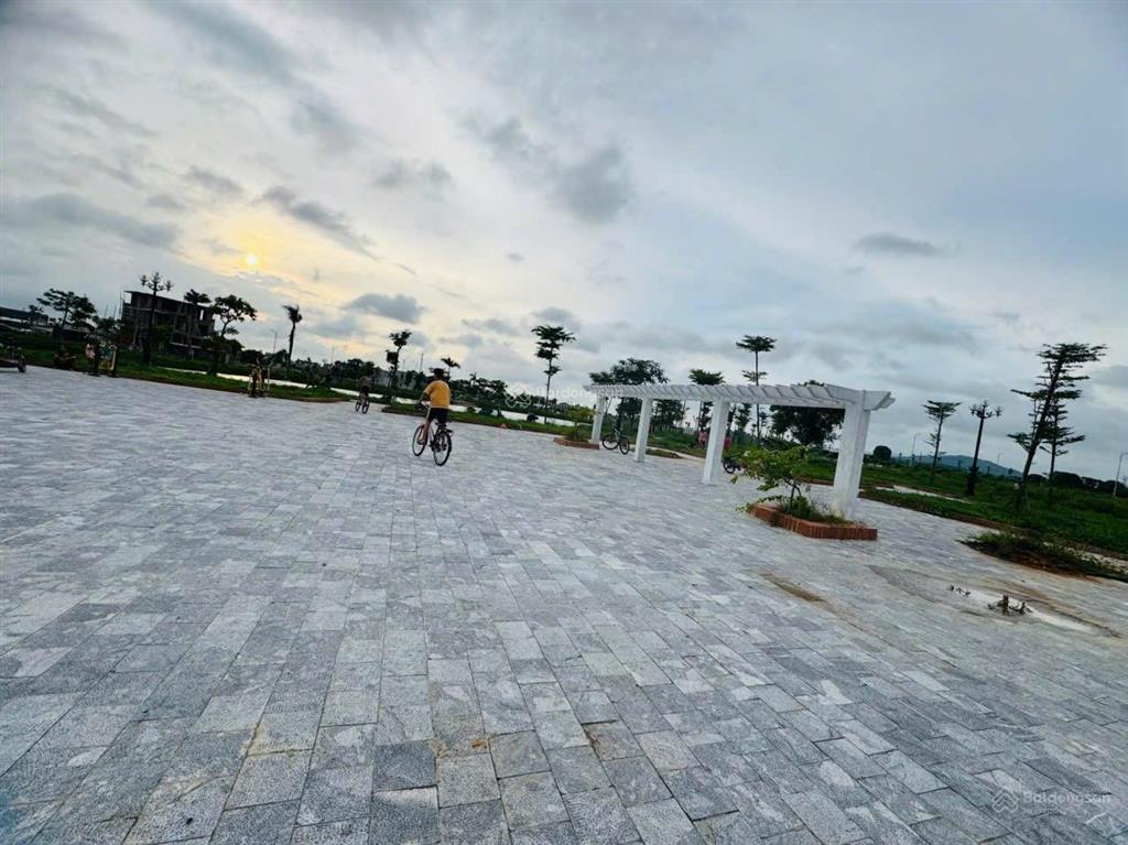Cần bán nhanh lô view biệt thự mbqh 520 đồng nhưng, phường đông sơn, thanh hóa giá chỉ 1 tỷ 3**