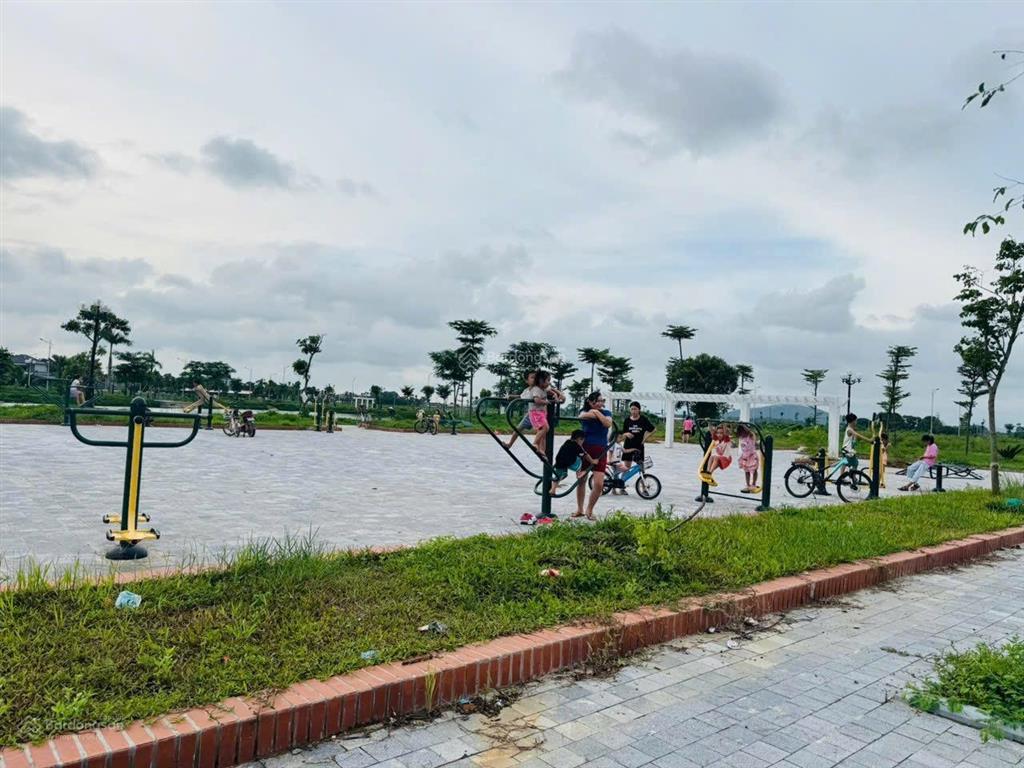 Cần bán nhanh lô view biệt thự mbqh 520 đồng nhưng, phường đông sơn, thanh hóa giá chỉ 1 tỷ 3**