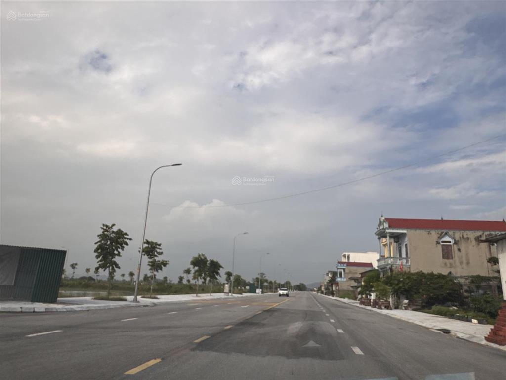 Bán đầu ve 150m2 phượng mao  hoằng giang ngay sát khu cn bắc hoằng hóa giá chỉ hơn 10tr/m2