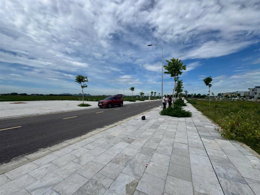 Bán đầu ve 150m2 phượng mao  hoằng giang ngay sát khu cn bắc hoằng hóa giá chỉ hơn 10tr/m2