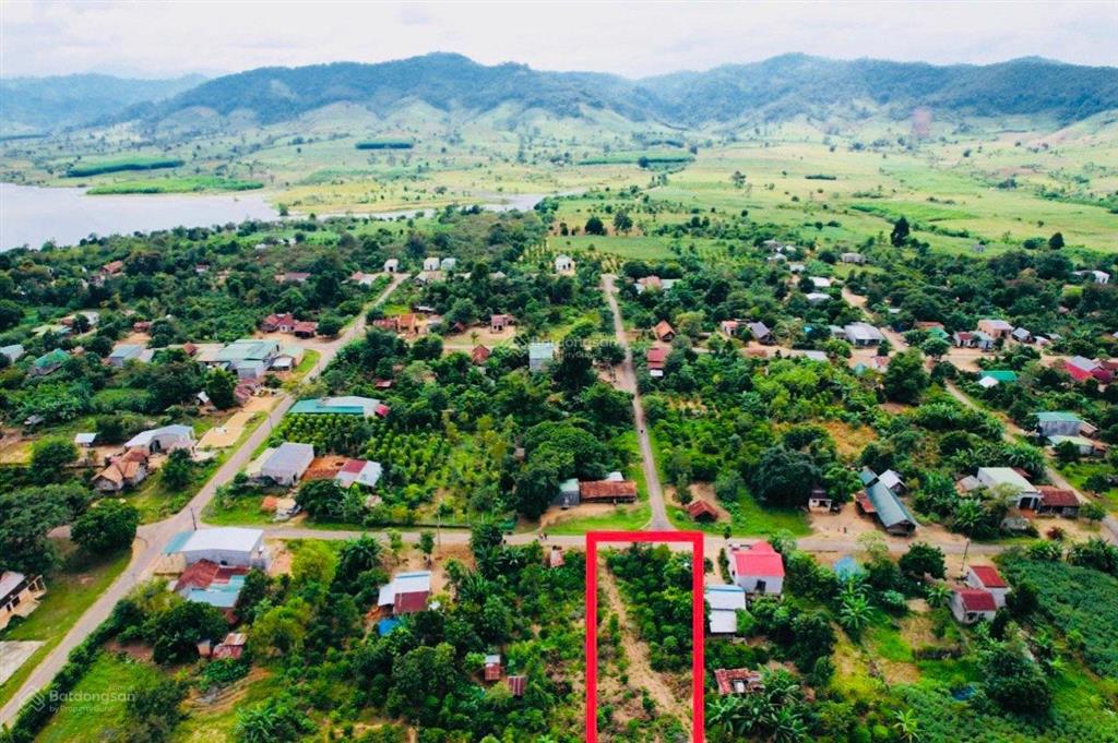 Giảm giá sâu, tôi chính chủ cần bán lô đất 5x60m mặt tiền đường nhựa khu bàn cờ huyện ea kar