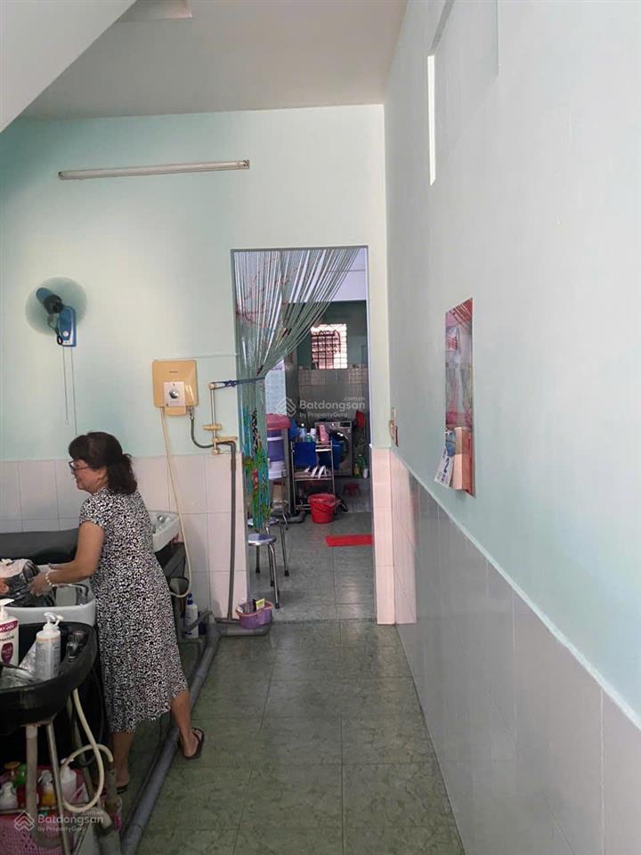 Nhà vừa ở vừa kinh doanh, dt 3.9x19m, cn 77m2, hxh bạch đằng