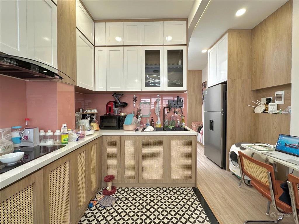 Bđs dòng tiền, 8 phòng ngủ, thu nhập 55tr/th, hxh sát mặt tiền nơ trang long, giá chỉ 10.9 tỷ