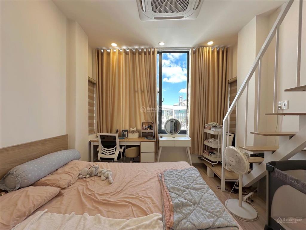 Bđs dòng tiền, 8 phòng ngủ, thu nhập 55tr/th, hxh sát mặt tiền nơ trang long, giá chỉ 10.9 tỷ