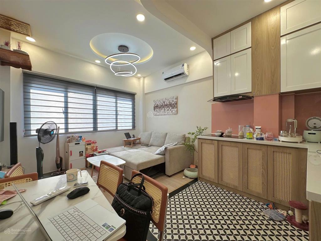 Bđs dòng tiền, 8 phòng ngủ, thu nhập 55tr/th, hxh sát mặt tiền nơ trang long, giá chỉ 10.9 tỷ