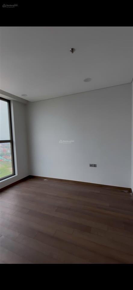 Cần bán căn góc ban công đông nam tòa k5