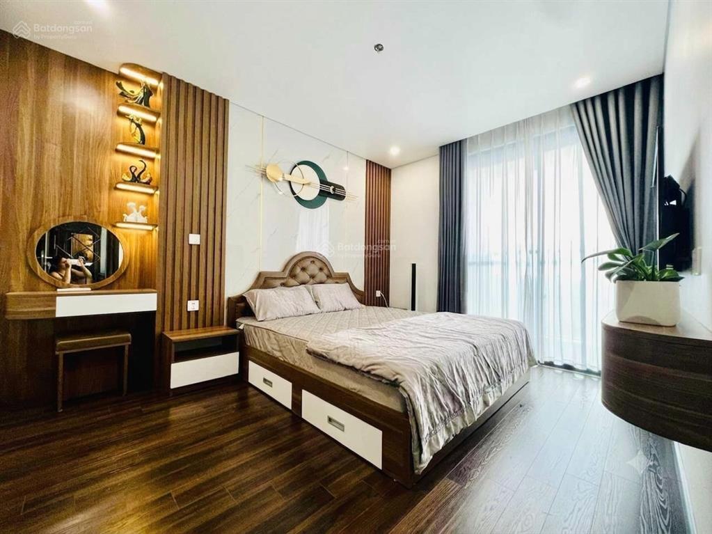 Bán cc 112m2 đi định cư  giảm 3 lần từ 10.5 tỷ xuống 8.65 tỷ! có sẵn slot đỗ ô tô  full nội thất