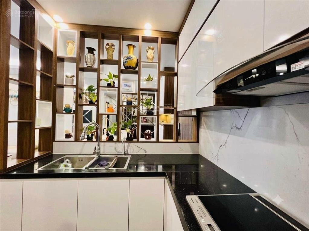 Bán cc 112m2 đi định cư  giảm 3 lần từ 10.5 tỷ xuống 8.65 tỷ! có sẵn slot đỗ ô tô  full nội thất