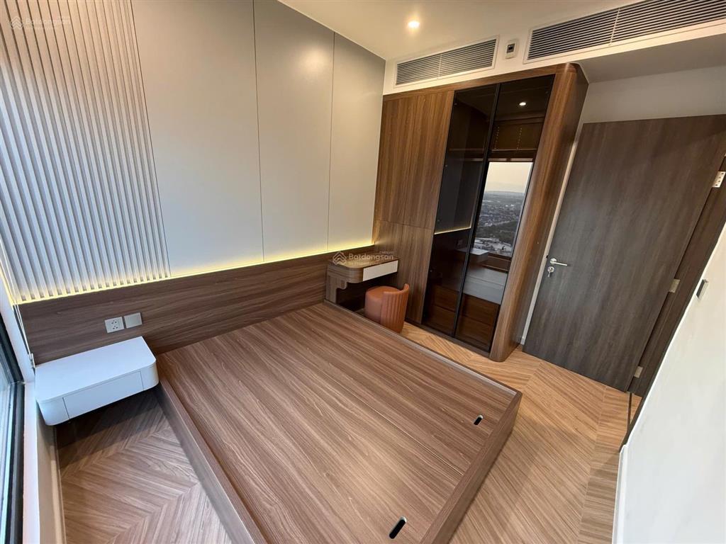 Hot! bán 3pn lumiere kính cong view hồ a2 vinhomes smart city