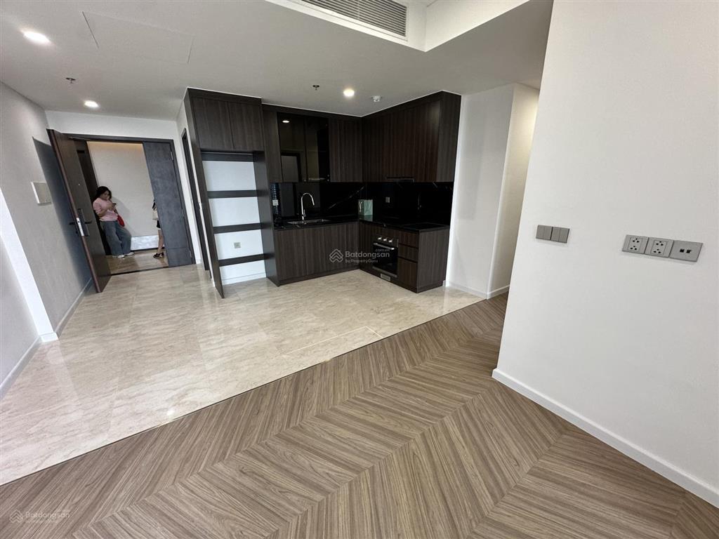 Bán căn hộ cc 2pn 2wc tại vinhomes smart city, giá tốt 5,8 tỷ, 67m2