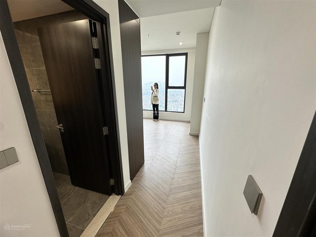 Bán căn hộ cc 2pn 2wc tại vinhomes smart city, giá tốt 5,8 tỷ, 67m2