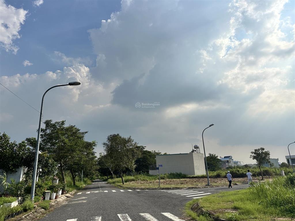 Hàng ngợp t&t thái sơn. 100m2 cần bán nhanh. không cống tụ